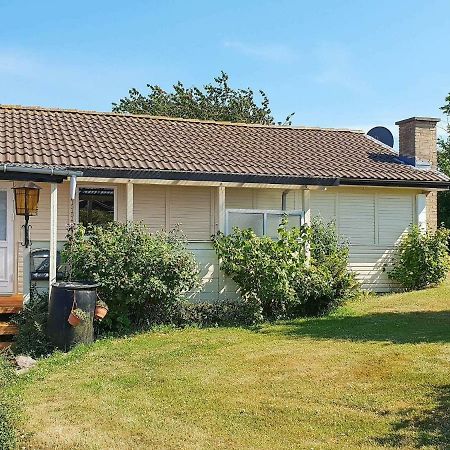 4 Person Holiday Home In Augustenborg Asserballeskov Buitenkant foto